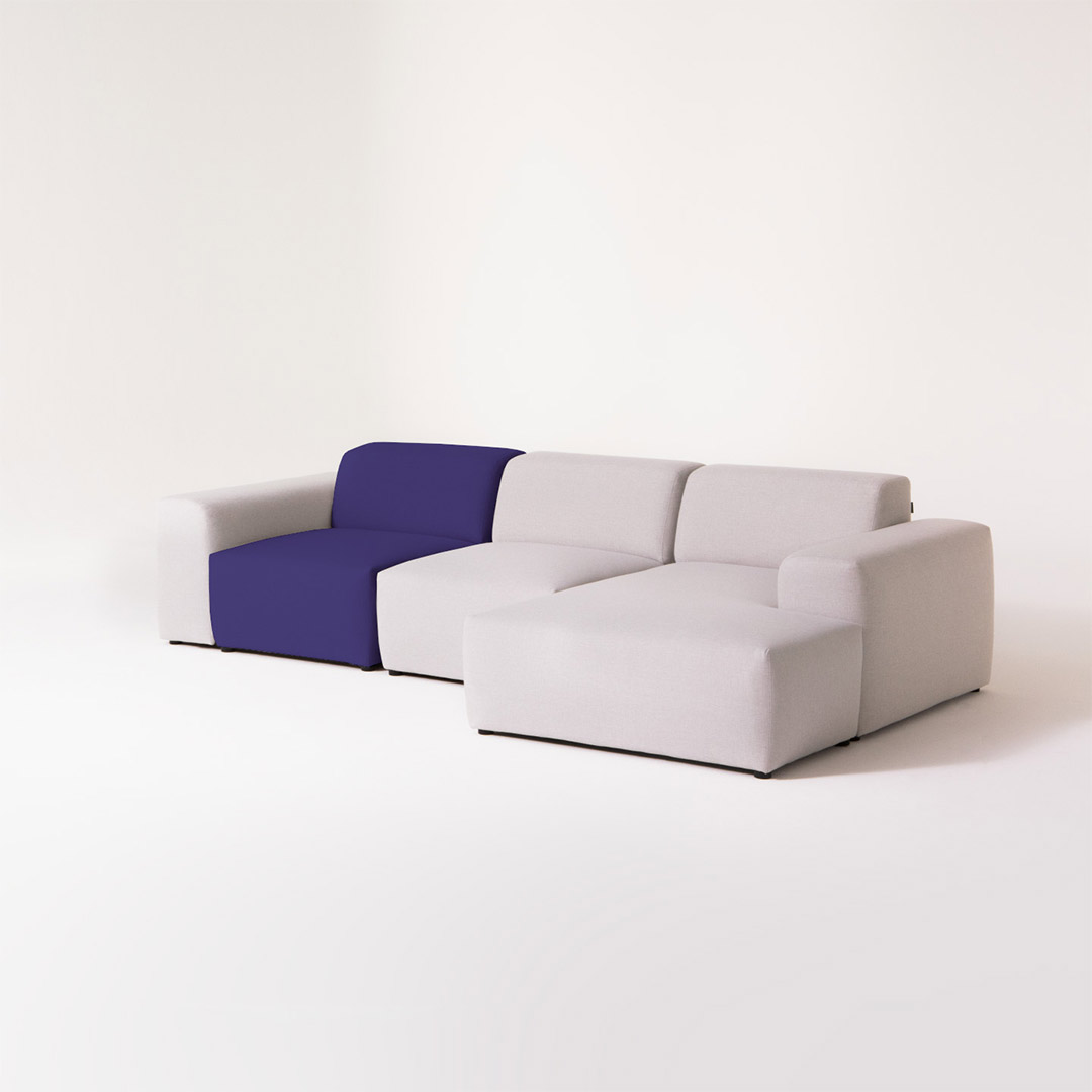 Dreisitzer Sofa PYLLOW in grau und lila Sitzelement mit Recamiere von MYCS